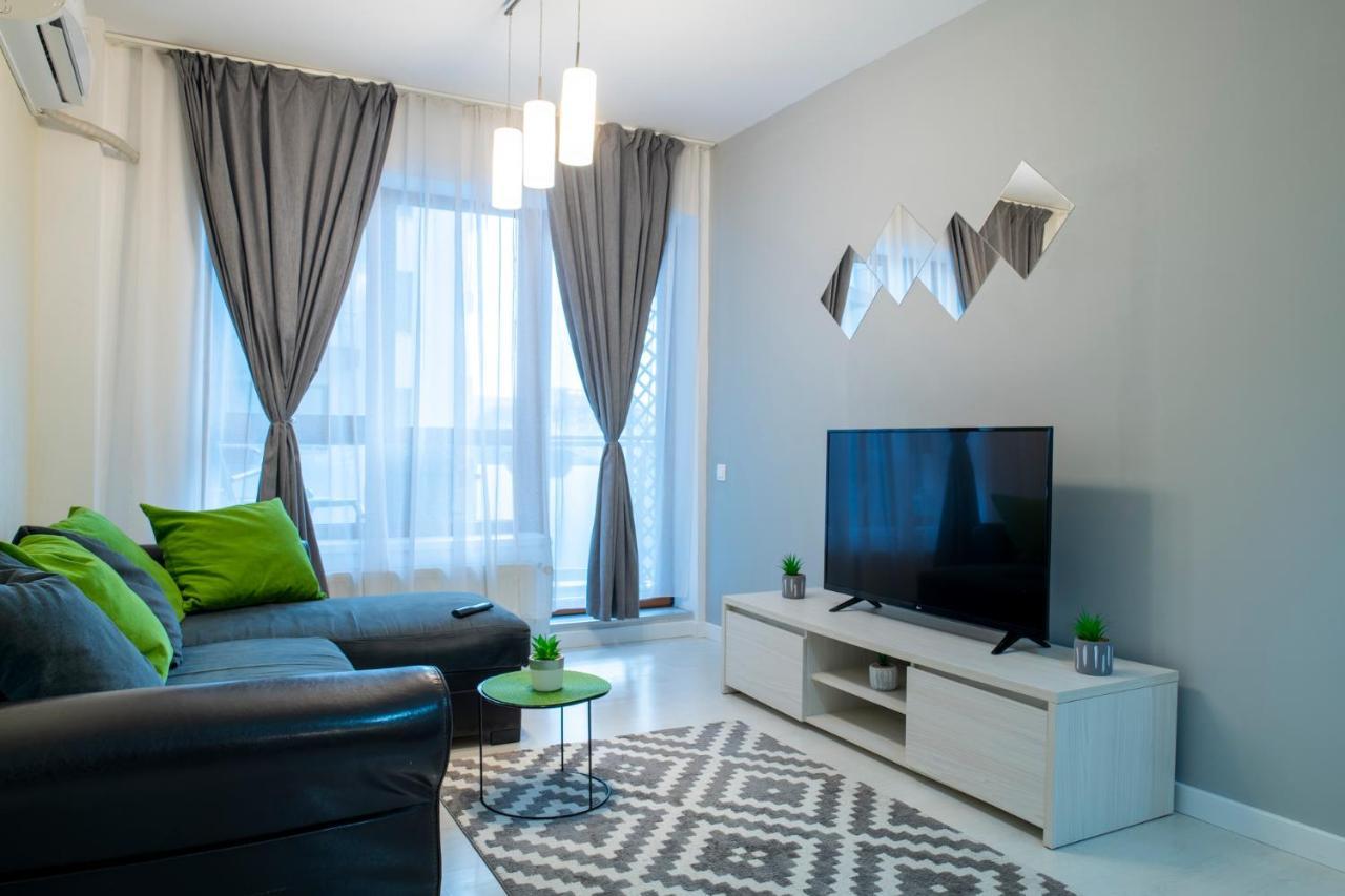 Gvitown Central Apartment Bukares Bagian luar foto